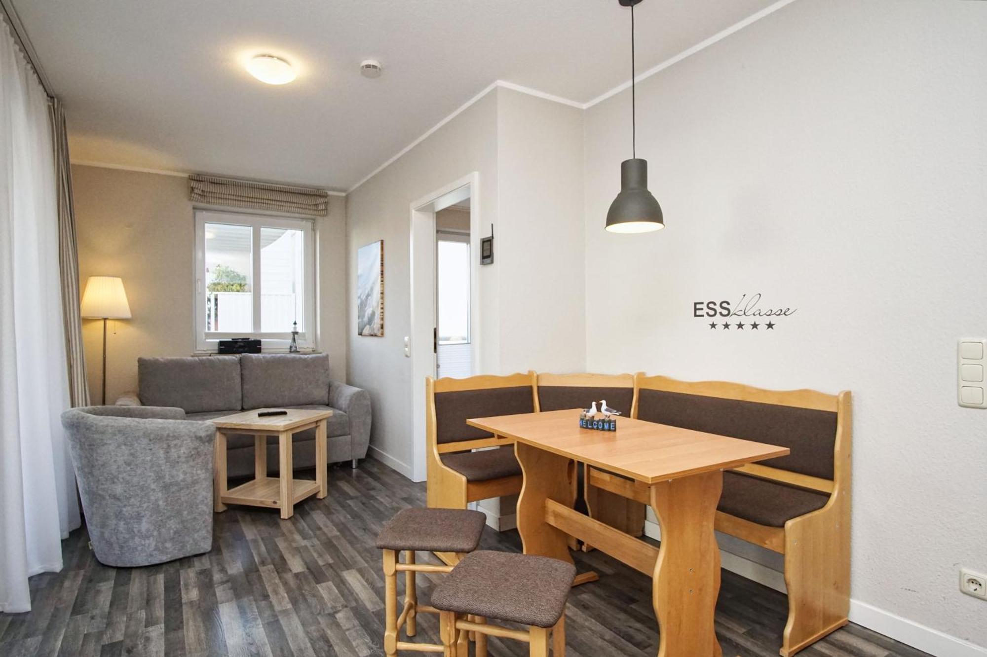 Zentrale Fewo Mit Balkon, Gratis Nutzung Vom Ahoi Erlebnisbad Und Sauna In Sellin - Villa Buskam Fewo 27 Гьорен Екстериор снимка