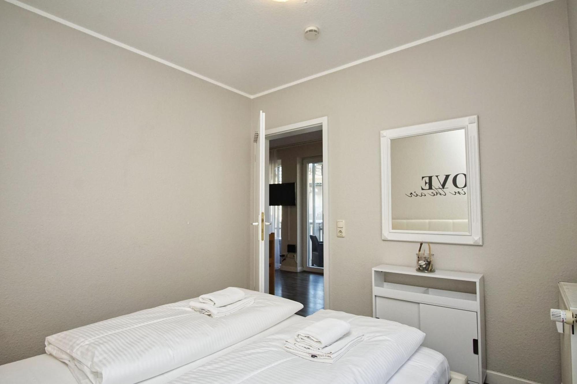 Zentrale Fewo Mit Balkon, Gratis Nutzung Vom Ahoi Erlebnisbad Und Sauna In Sellin - Villa Buskam Fewo 27 Гьорен Екстериор снимка