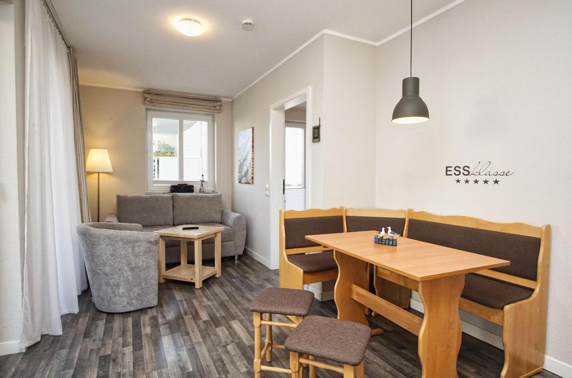Zentrale Fewo Mit Balkon, Gratis Nutzung Vom Ahoi Erlebnisbad Und Sauna In Sellin - Villa Buskam Fewo 27 Гьорен Екстериор снимка