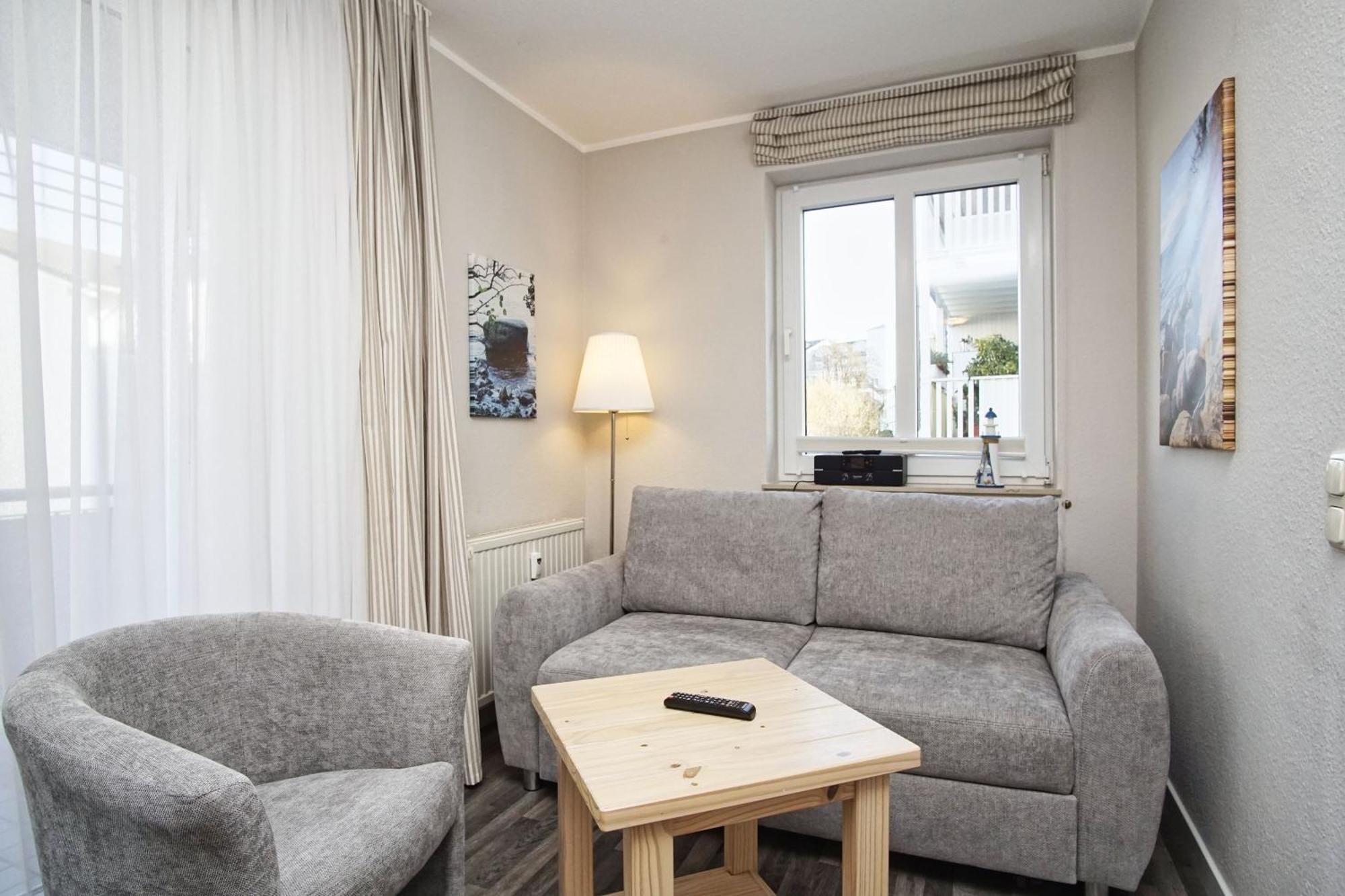 Zentrale Fewo Mit Balkon, Gratis Nutzung Vom Ahoi Erlebnisbad Und Sauna In Sellin - Villa Buskam Fewo 27 Гьорен Екстериор снимка