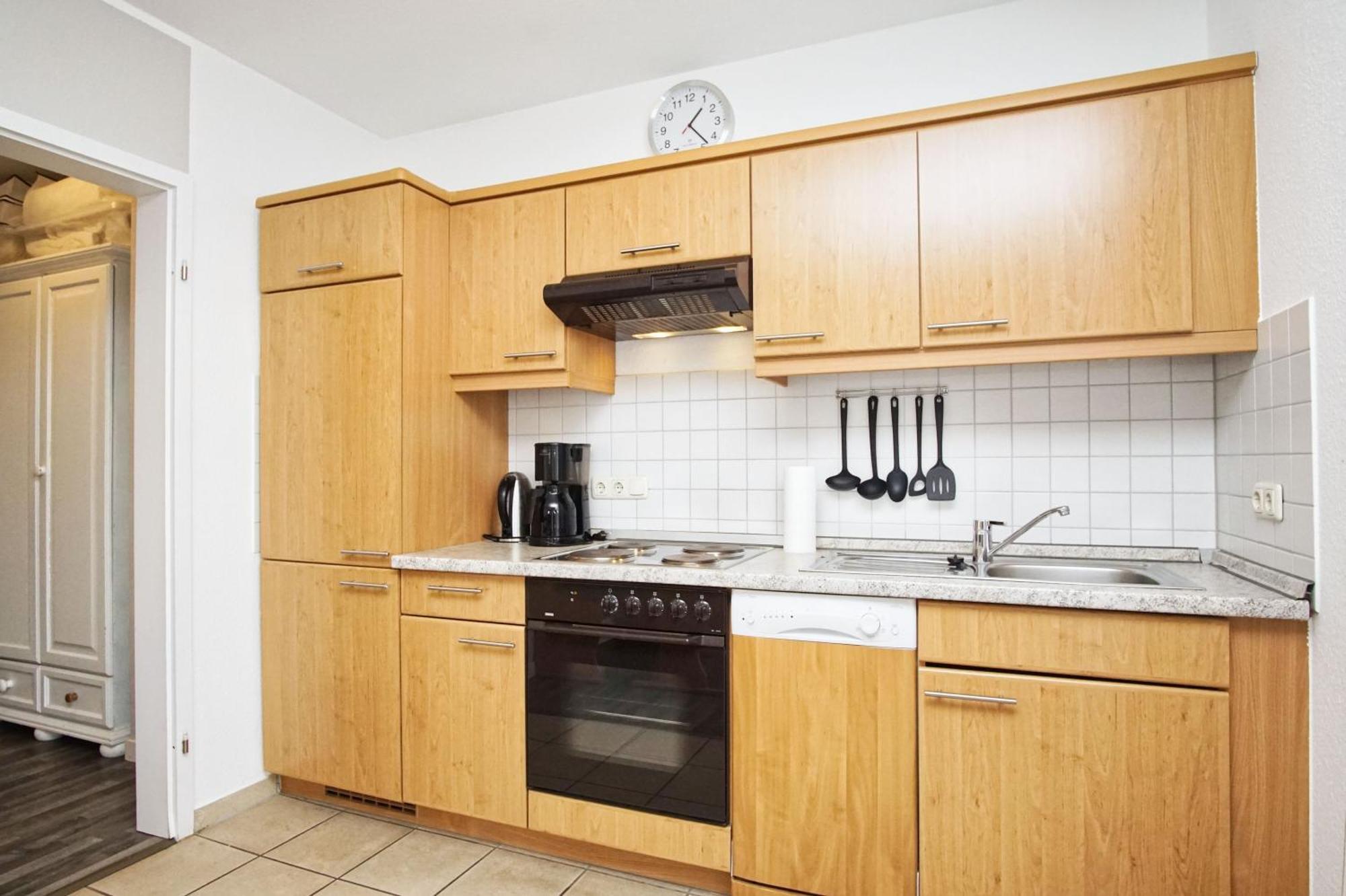 Zentrale Fewo Mit Balkon, Gratis Nutzung Vom Ahoi Erlebnisbad Und Sauna In Sellin - Villa Buskam Fewo 27 Гьорен Екстериор снимка