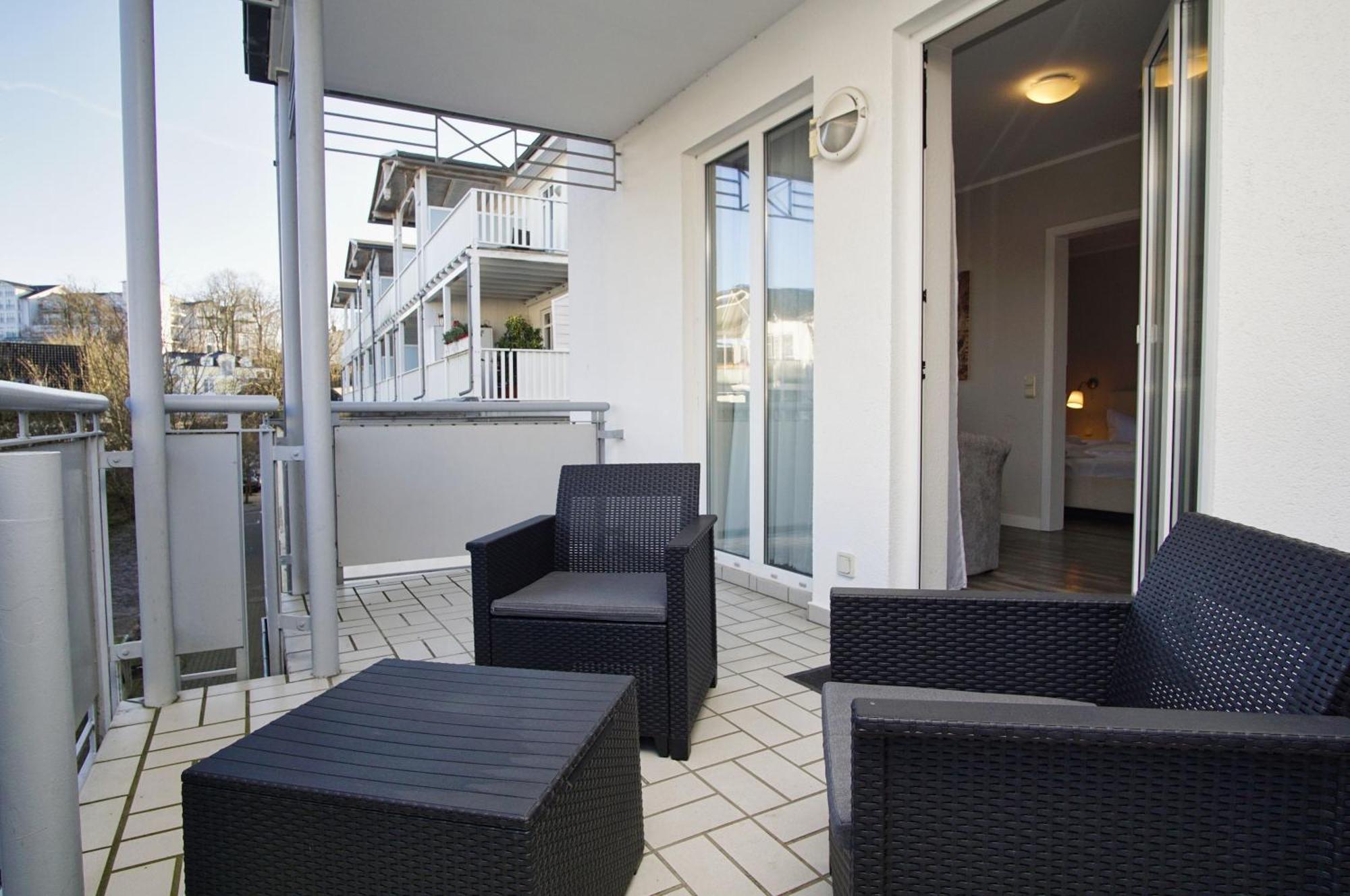 Zentrale Fewo Mit Balkon, Gratis Nutzung Vom Ahoi Erlebnisbad Und Sauna In Sellin - Villa Buskam Fewo 27 Гьорен Екстериор снимка